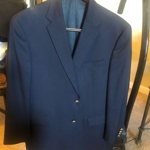 Hart schafner and Marx 46 regular navy blazer. Sides have been tailored in.